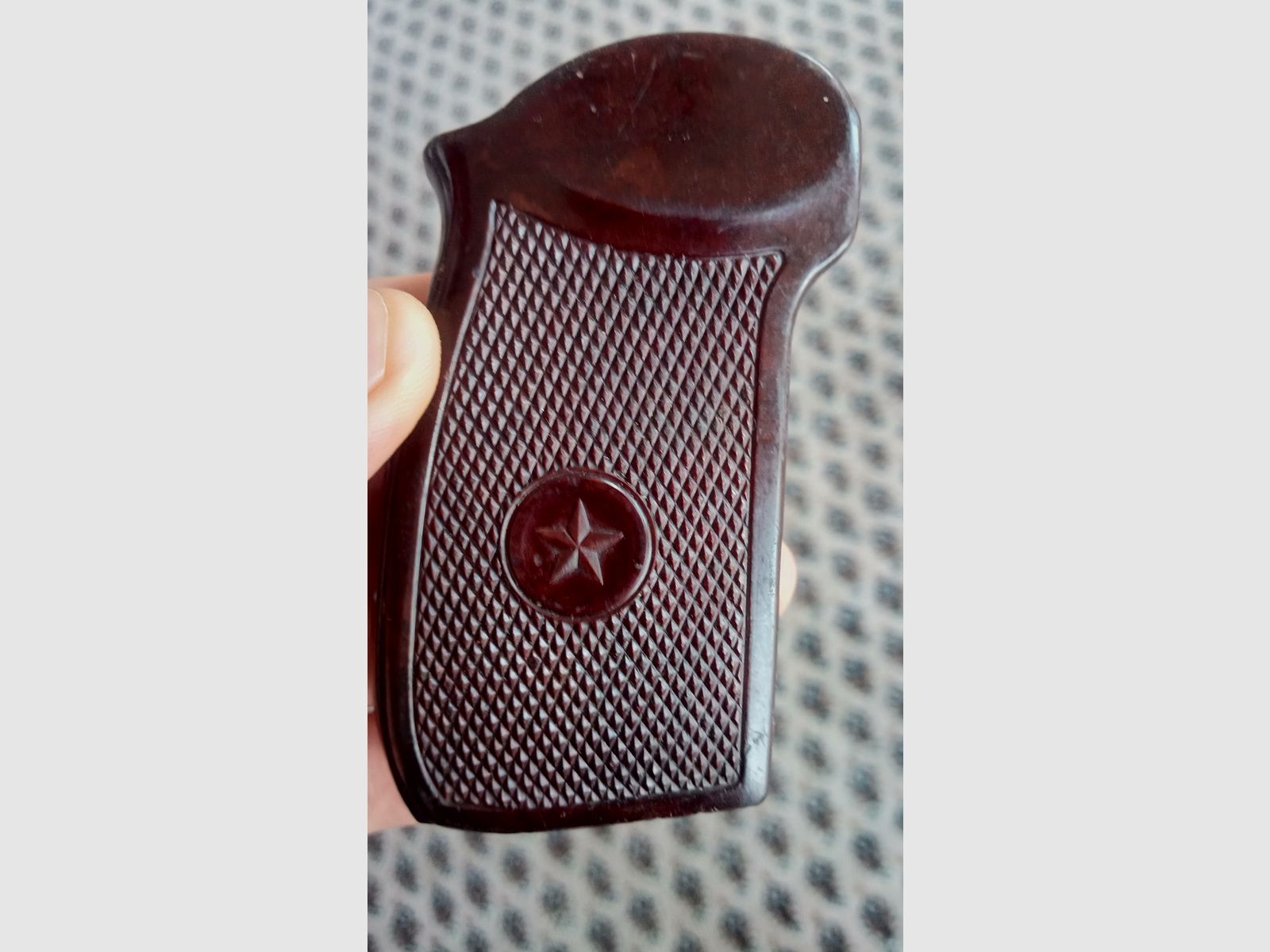 Griffschalen voor 9x18 Makarov PM fijnste Sovjet Bakeliet