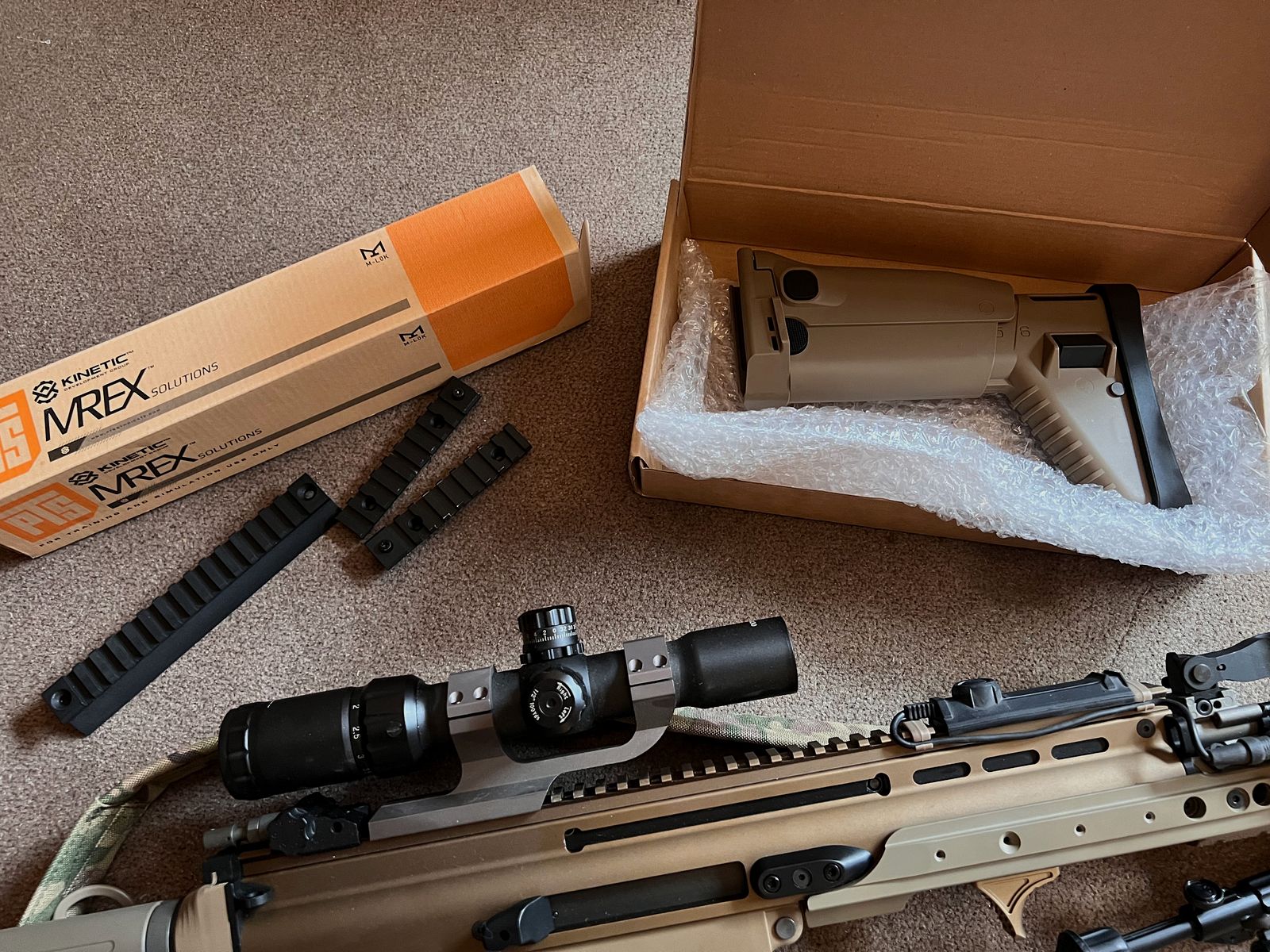 WE Scar H MK 17 en Desert Tan con mucho accesorio GBB Open Bolt 6mm BB Airsoft