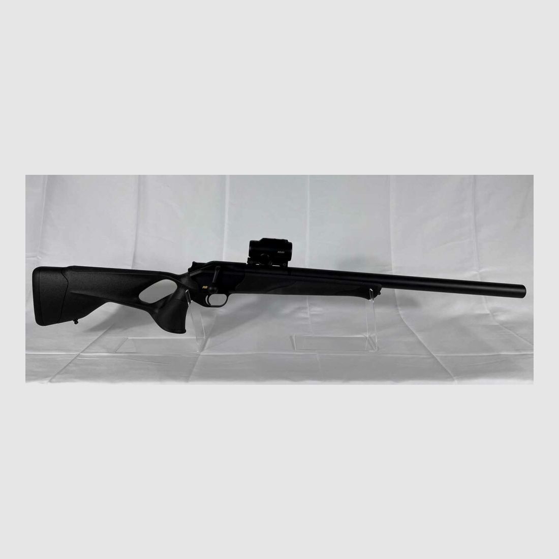 BLASER BLASER R8 Ultimate Silence LL 42 cm 8x57IS + Blaser RD20 Rotpunktvisier