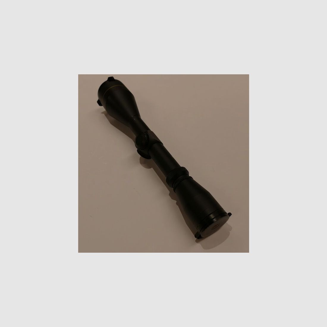 Carl-Walther 8-32x56 non éclairé