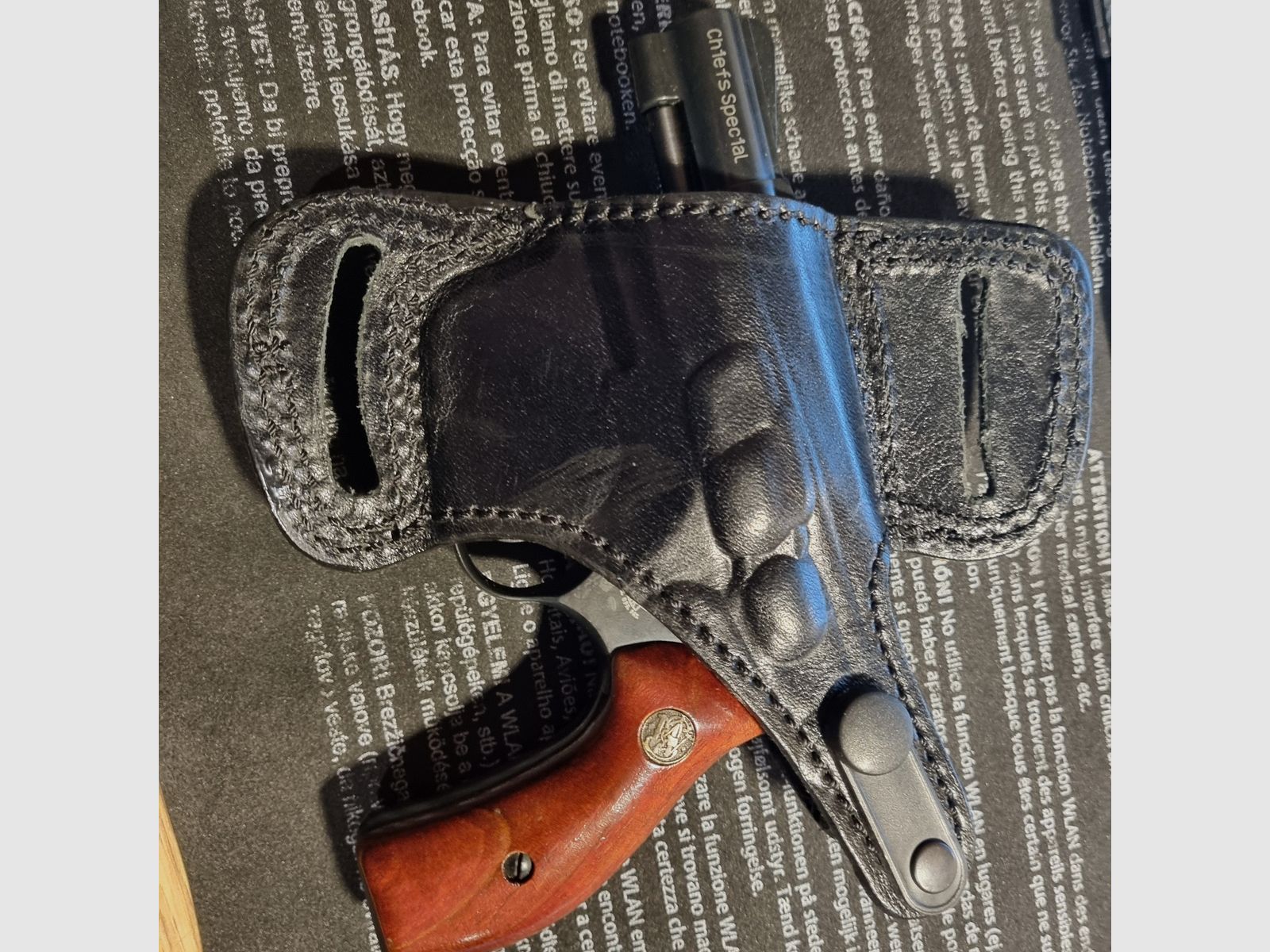 Revolver Smith & Wesson Chiefs Special de Reck, plaquettes de crosse en bois calibre 9 mm R.K., revolver pour dames, avec étui en cuir, PTB 503, ancien modèle
