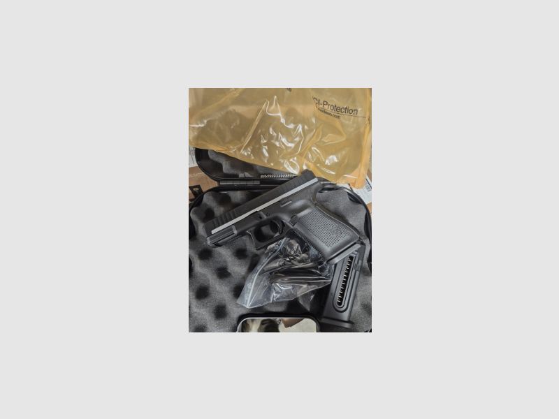 Glock 44 .22lr Silverline