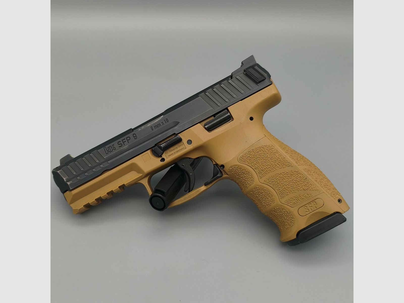 Heckler & Koch SFP9 RAL8000 Sand Color with Tritium Sights 9mm Luger