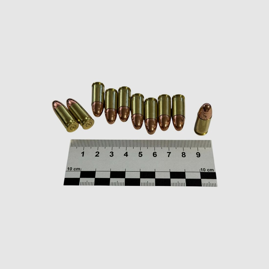 10 sztuk dekomisjonowanej amunicji 9x19 / 9mm Parabellum