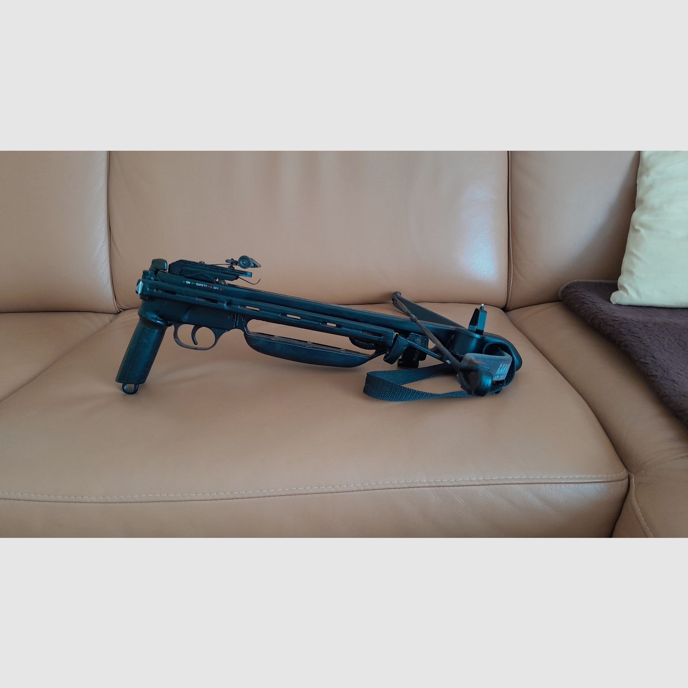 Barnett Panzer II Armbrust, 175 lbs, mit 9 Pfeilen und Ersatzsehne, Bild 1 von 20