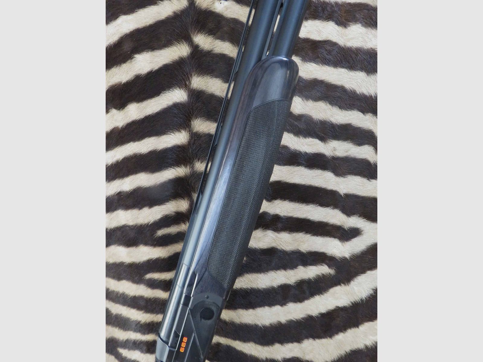 Fucile BERETTA 688 Performance Black Sporting cal. 12/76 canne 76 cm 5 strozzatori – valigetta, immagine 3 di 13