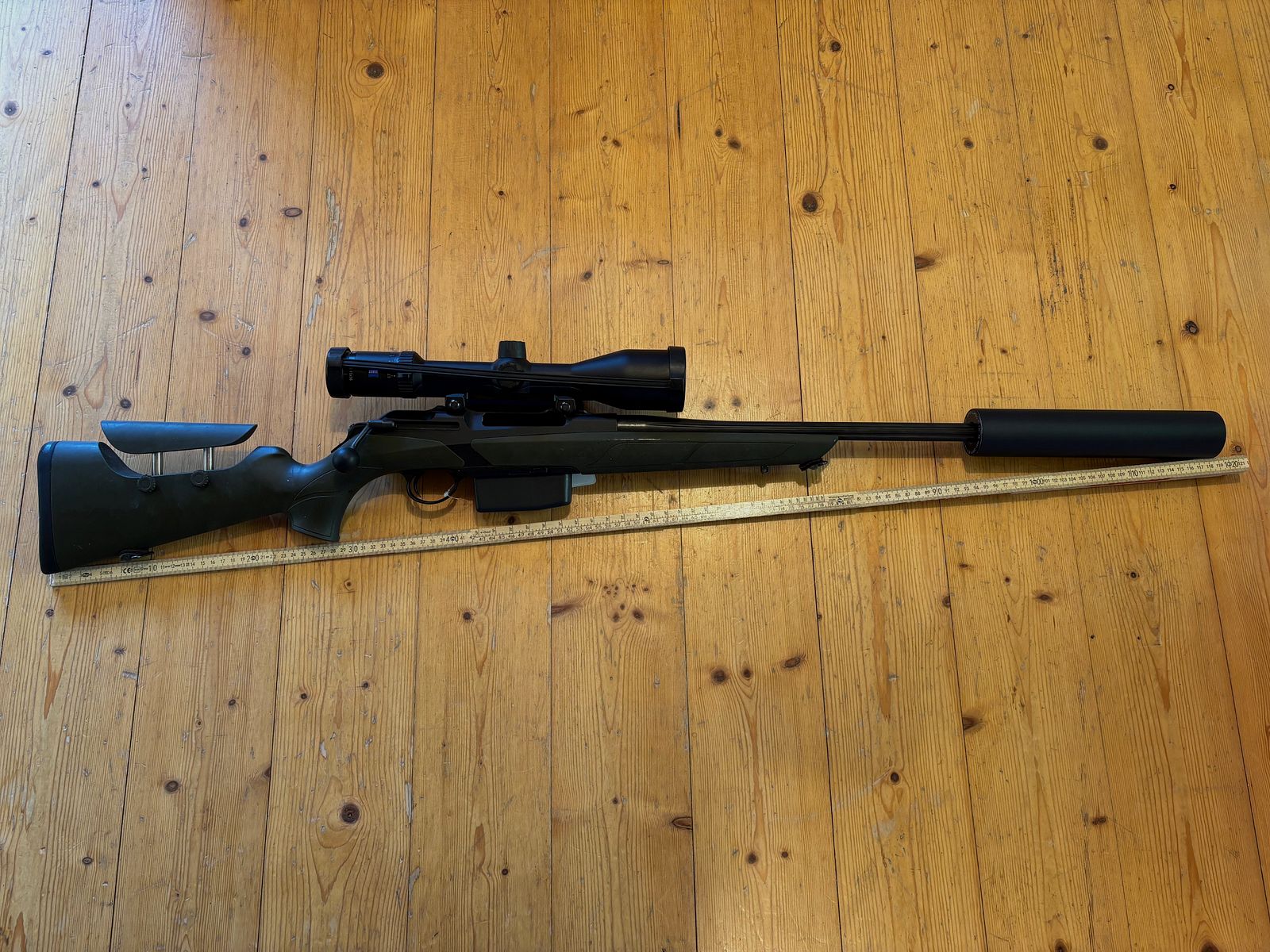 Merkel Helix .30-06 – Top Komplettset | Zeiss V6 | Schalldämpfer | Loch an Loch