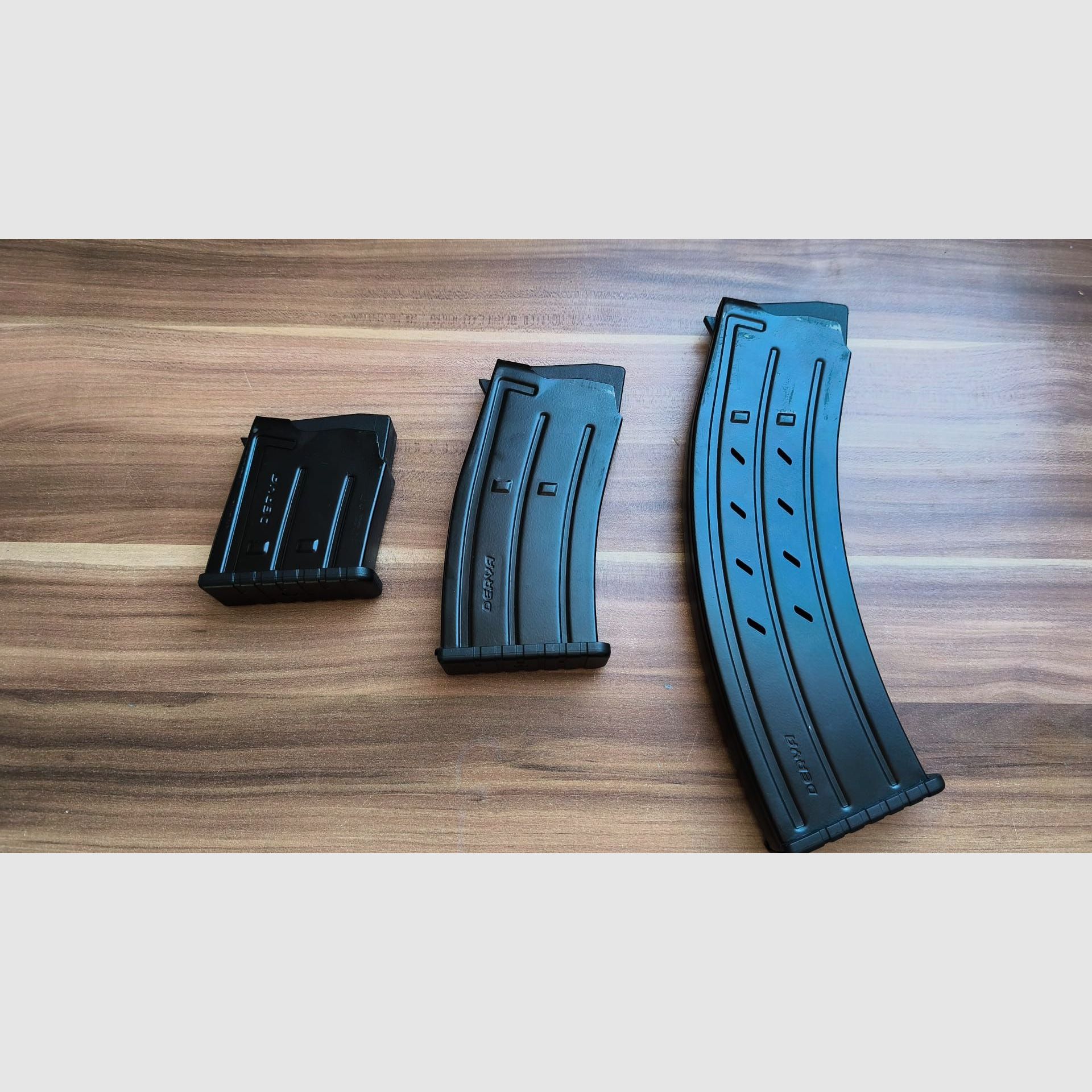 Escopeta semiautomática Derya MK12 12/76 defectuosa