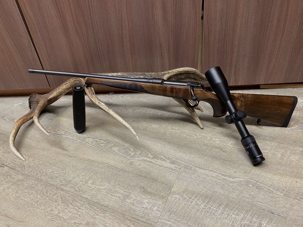 Sauer 101 Classic, links, mit Zeiss Conquest V4 3-12x56