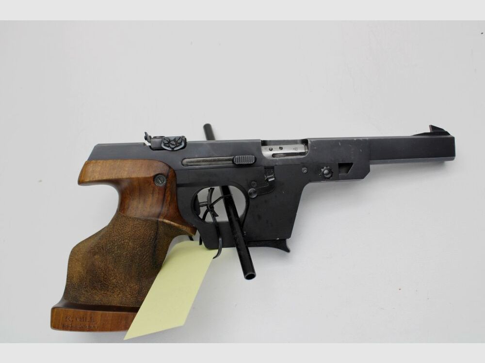 Pistole Walther GSP mit 3 Magazinen und mehr als genug Ersatzteilen .22lr