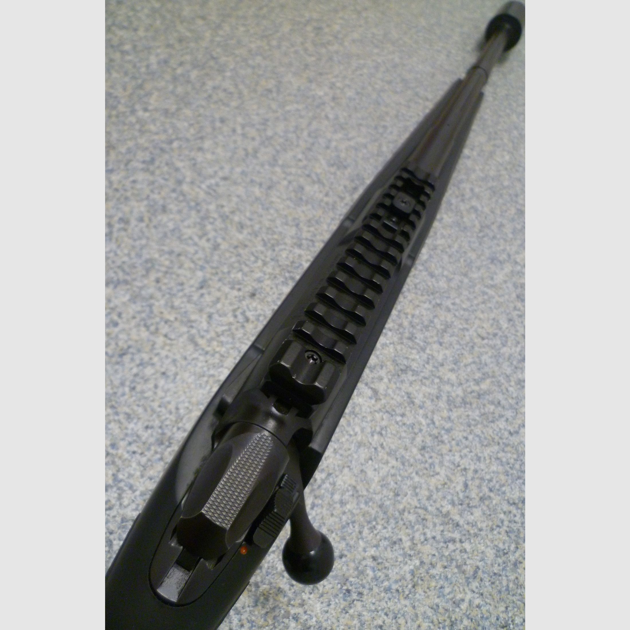 Repetierbüchse Sako 85 S .308 Win. z tłumikiem