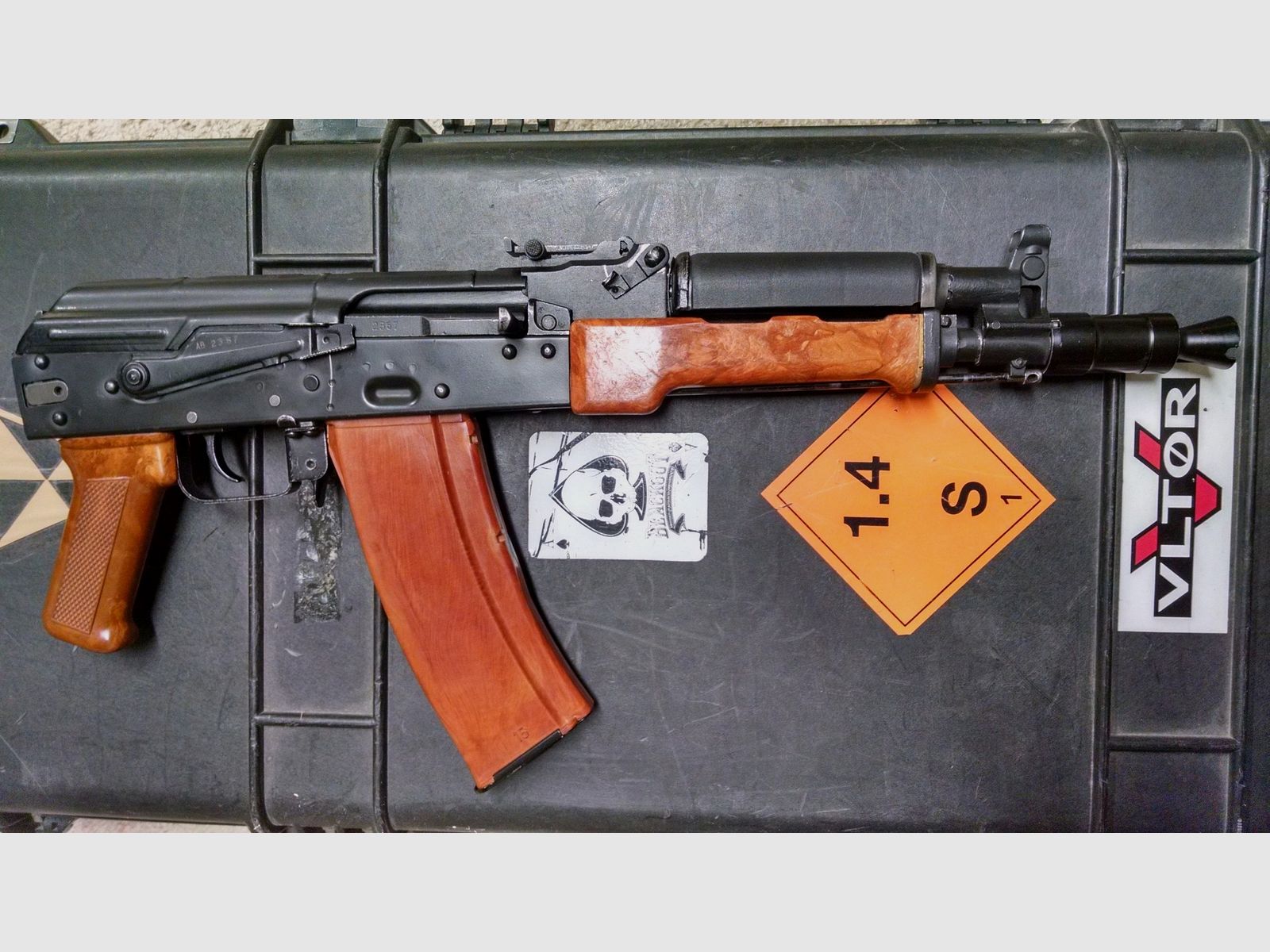 Bakelit handguard wz. 88 Tantal Pallad grenade launcher / Polish AK74 // AK handguard