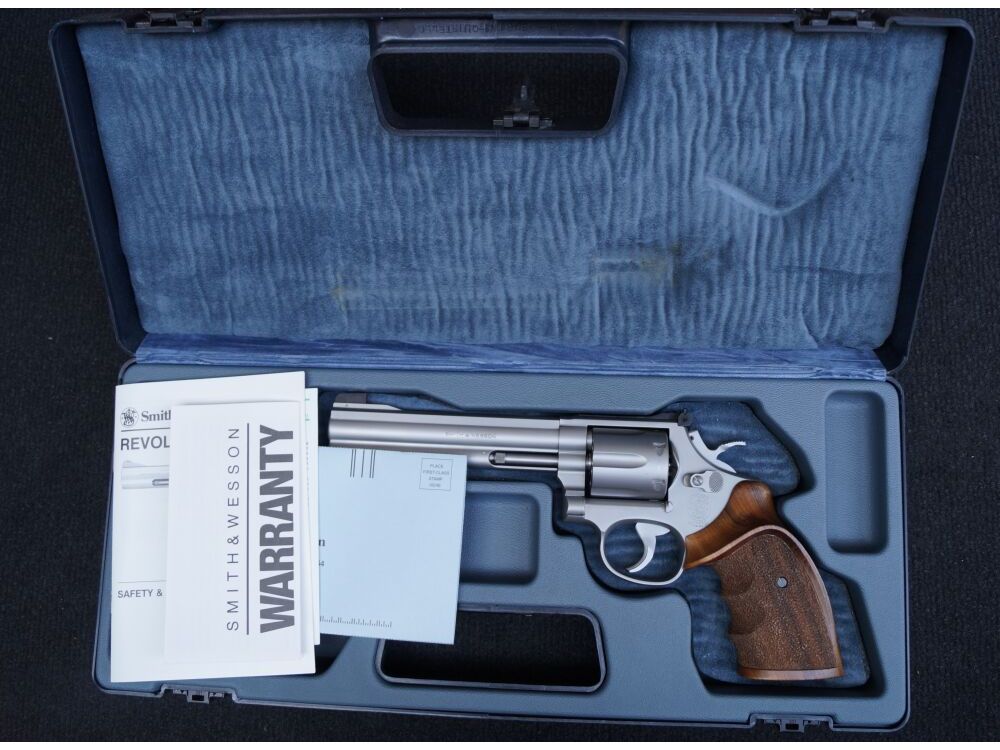 Smith & Wesson	 686 - 4  Target Champion