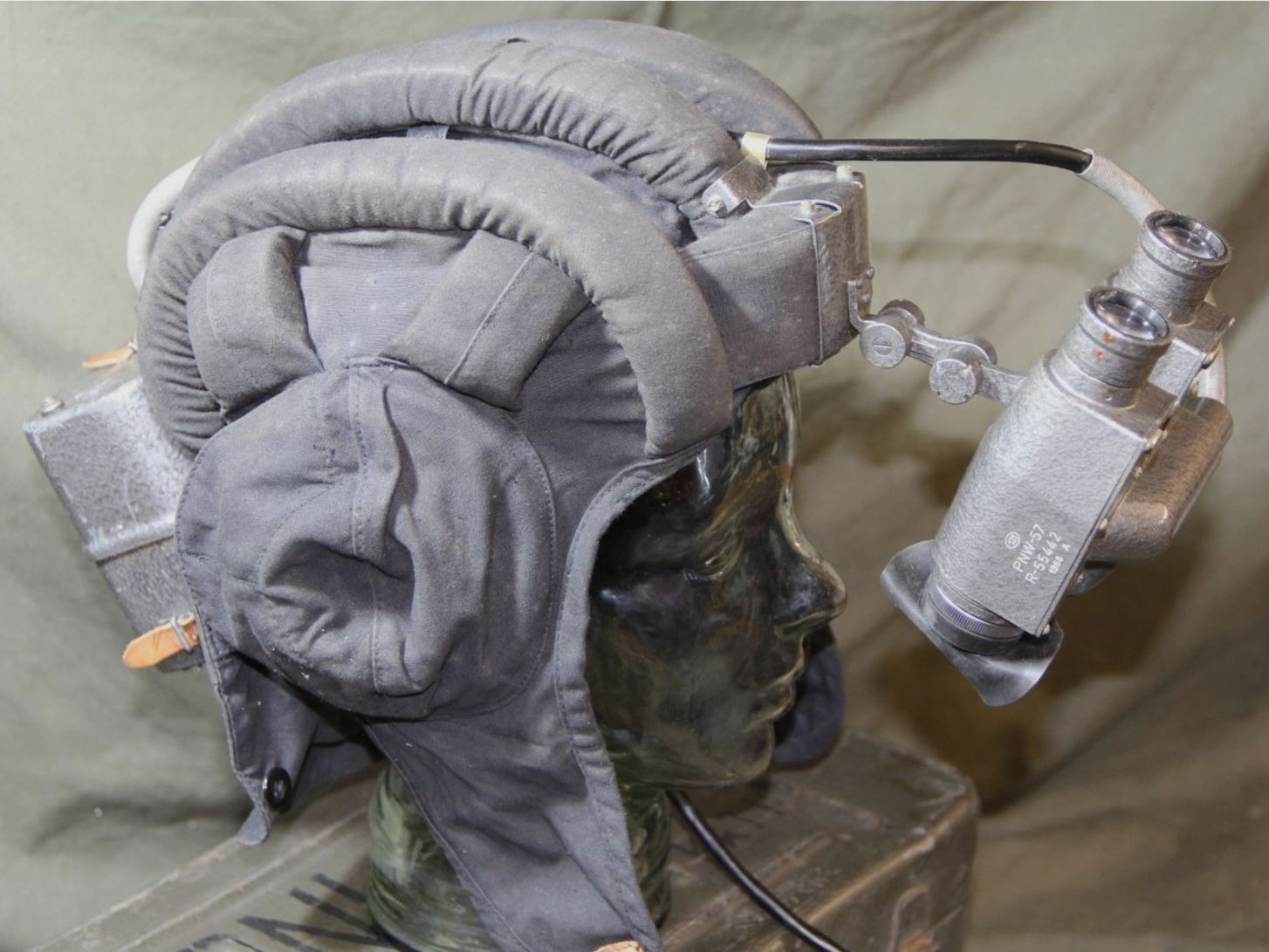 PNW 57, Panzerhelm mit Nachtsichtgerät, NVA / Polen / UdSSR