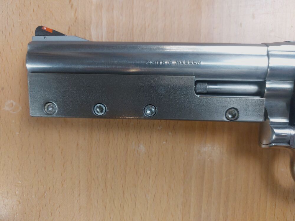 Smith & Wesson, USA 686-5