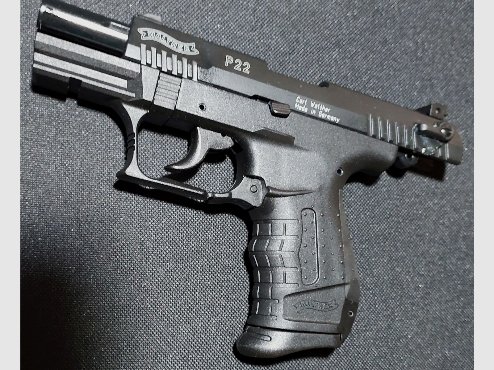 Walther P22 (P 22 Classic) blank firing pistol 9mm P.A.K. black (PTB 778)