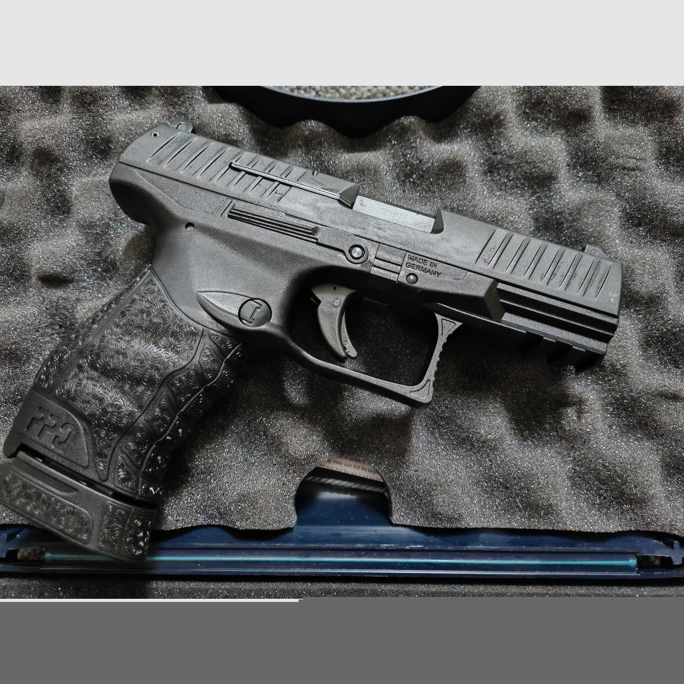 Umarex Walther PPQ NAVY Kit mit Original Walther-Koffer| 9mm P.A.K. Schreckschuss |NEUwertig