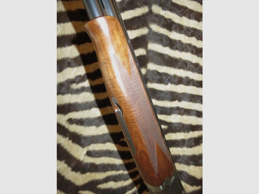 Fusil superposé BROWNING B525 Sporter One cal.12/76 canons 81 cm 4 chokes, mallette, image 4 sur 11