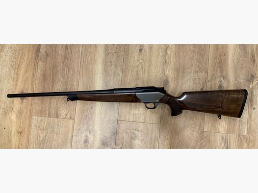 Blaser R8 Standard mit Holzschaft 8x57 IS Mündungsgewinde M15x1