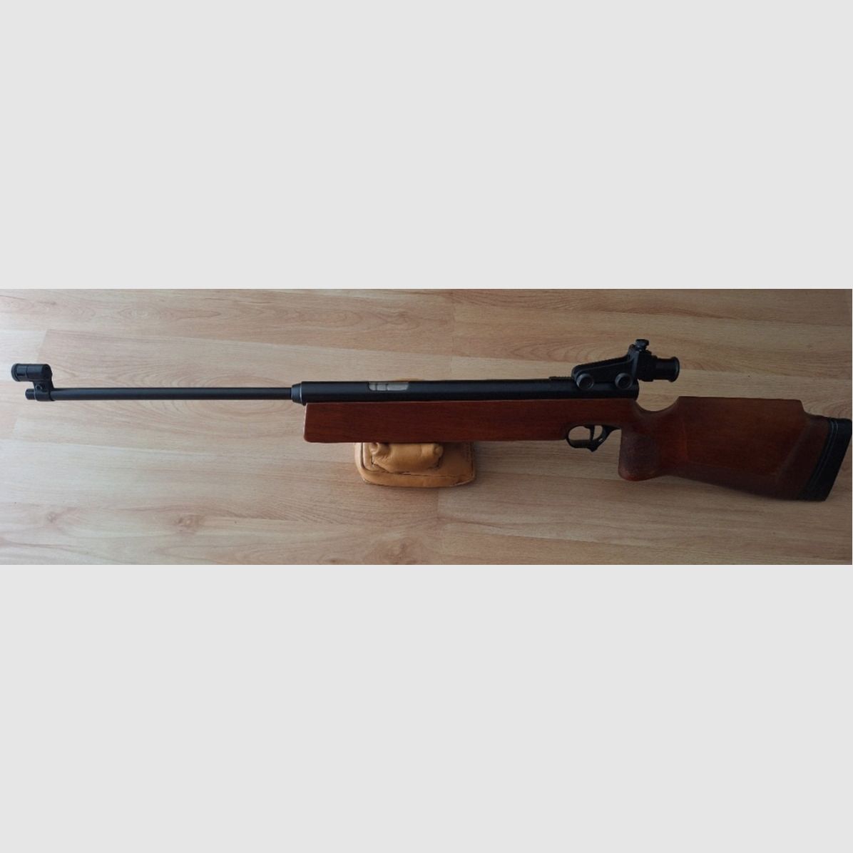Karabin pneumatyczny Haenel 312 z bocznym naciągiem
