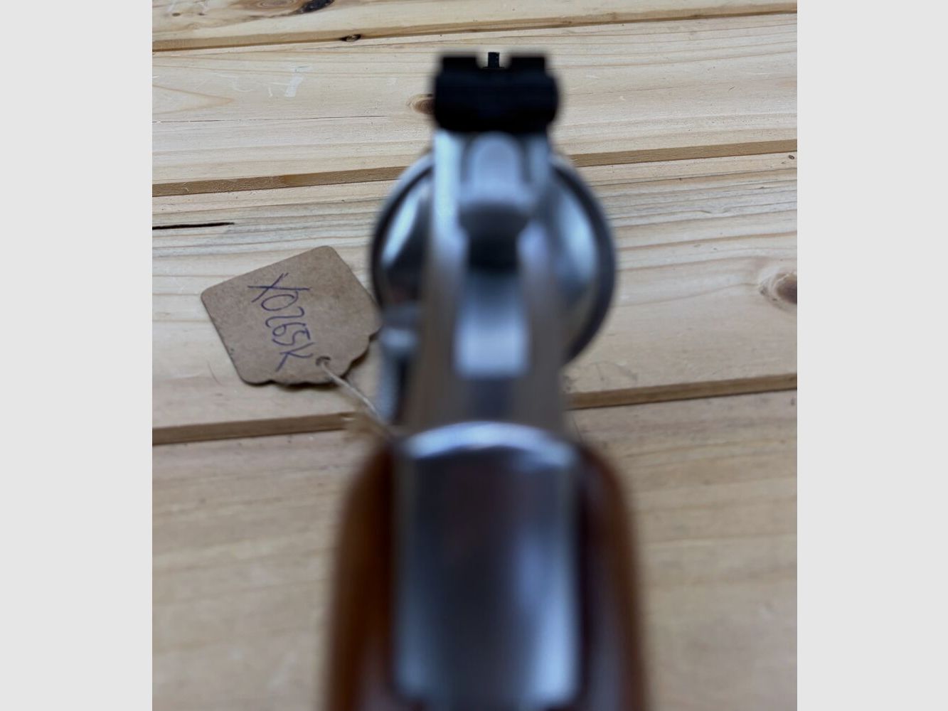 Smith & Wesson Mod. 617 .22 l.r. Wooden grips .22lr