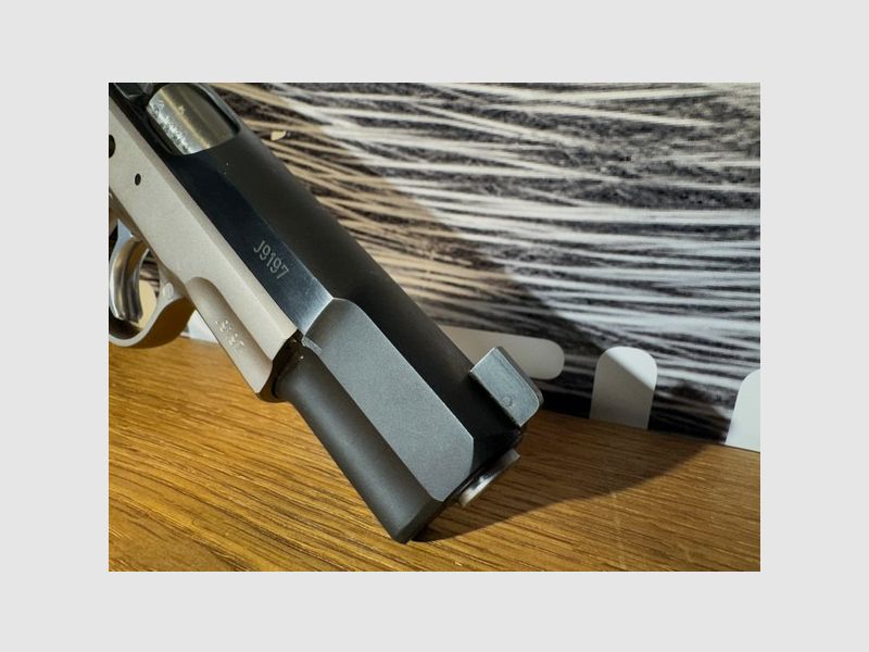 Pistole CZ 75; Modell 75; 9x19