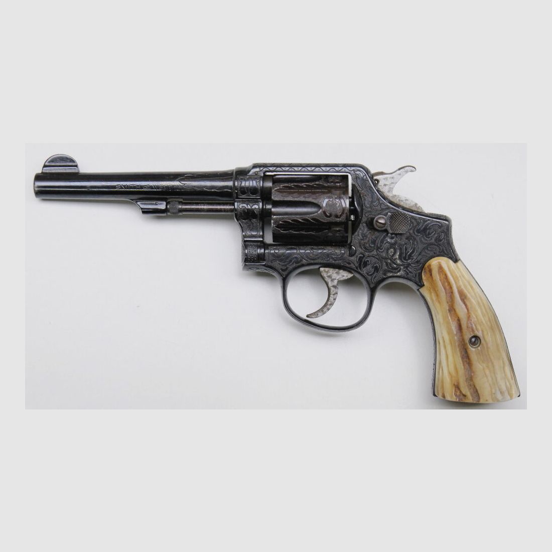 Smith & Wesson Mod. M&P mit Vollgravur M&P