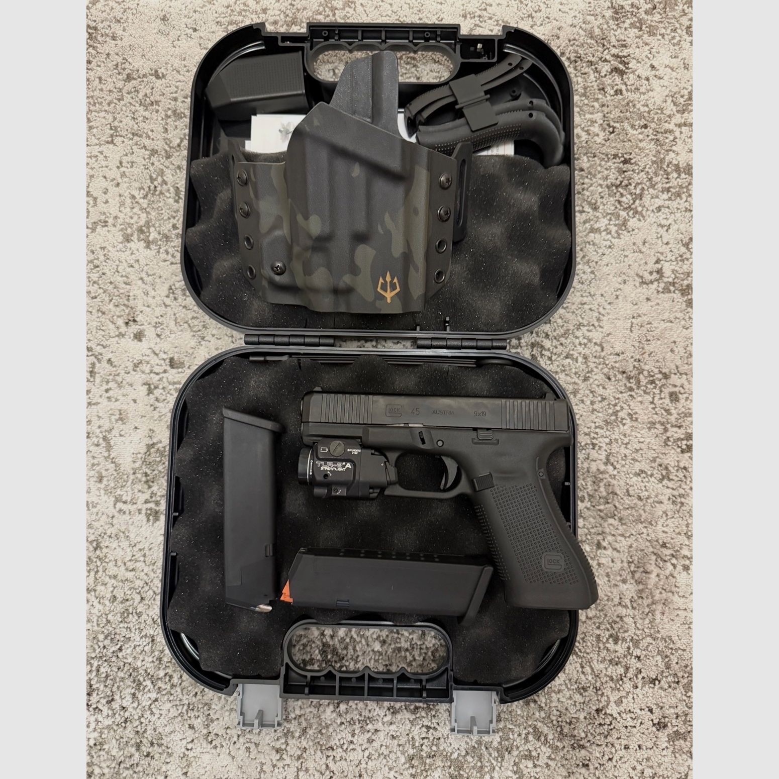 Glock 45 – neuwertig – mit Streamlight TLR-8 (Lampe + roter Laser) & Black Trident Holster