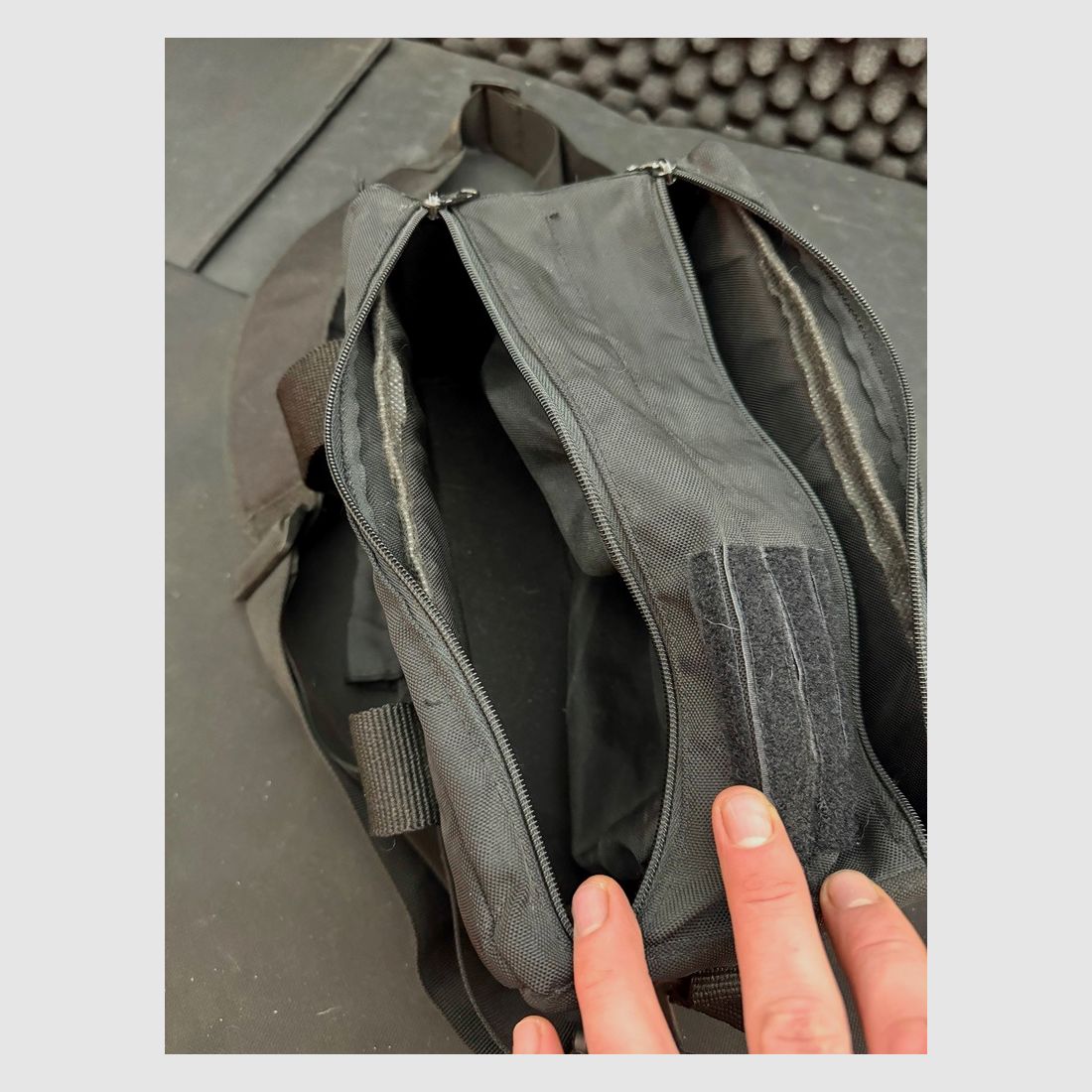 Sport and cartridge bag, stiff, padded - AST - variable interior compartment (2 small or 1 large compartment)