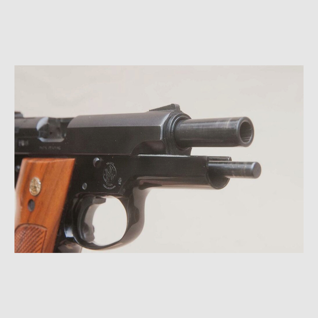 Smith & Wesson 39