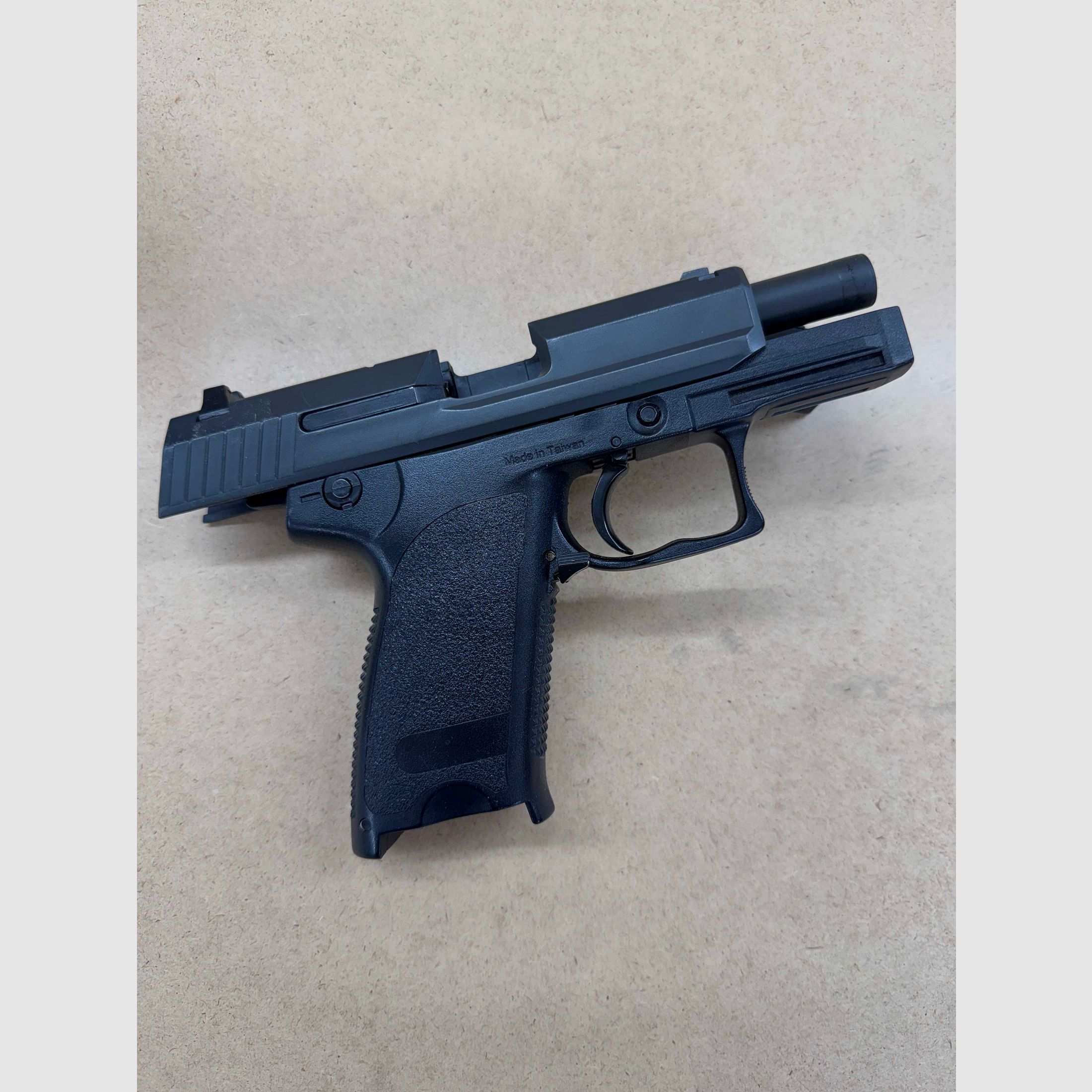 Umarex USP Compact GBB – Bastlerobjekt (Magazin undicht) | viel Zubehör