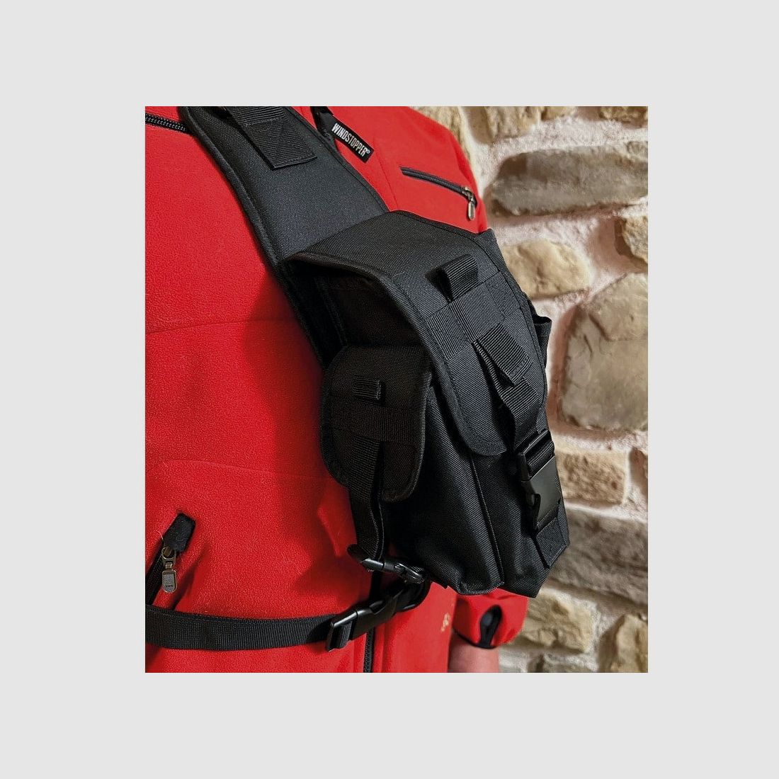 Dualoptik Brusttasche