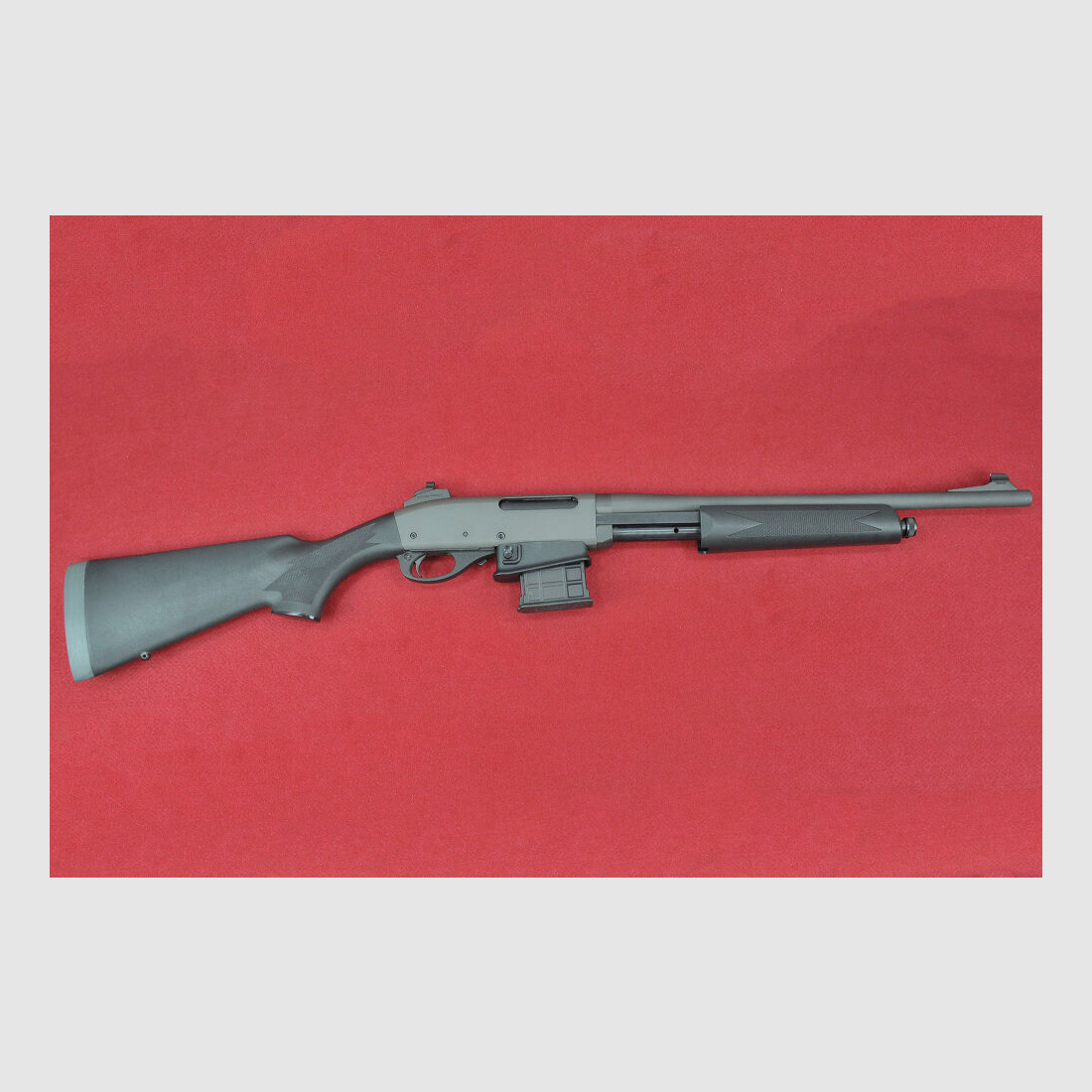 Remington 7615 Police .223 Rem. Vorderschaftrepetierbüchse