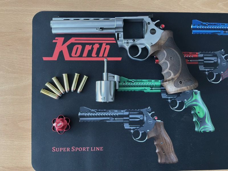Korth Revolver Classic. 357 Mag 6“ plata raro