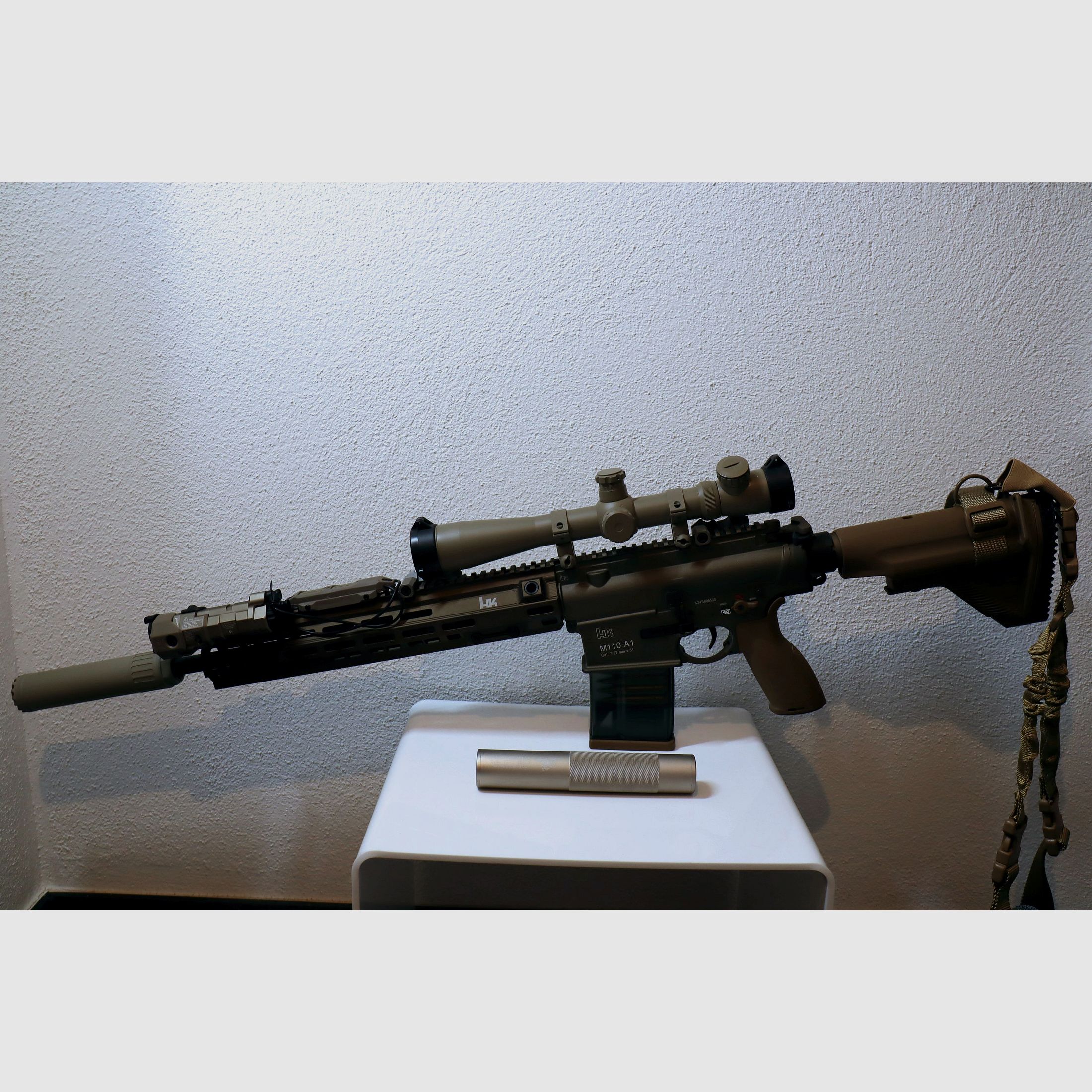 Airsoft Gewehr HK M110 A1 S-AEG Neu! Mit cooler Ausstattung! !!!Für kurze Zeit Plattenträger / Weste v. Shield Germany, neu, gratis dazu!!!