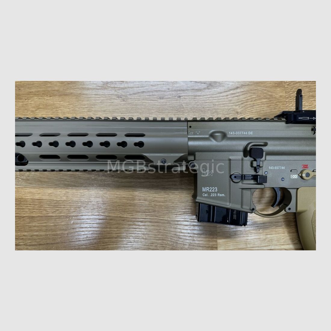 sportlich zugelassen! - Heckler & Koch MR223 A3 Slim-Line 16,5" Lauf halbautom. Büchse .223Rem - langer Handschutz - Farbe sandfarben - sportlich zugelassen!