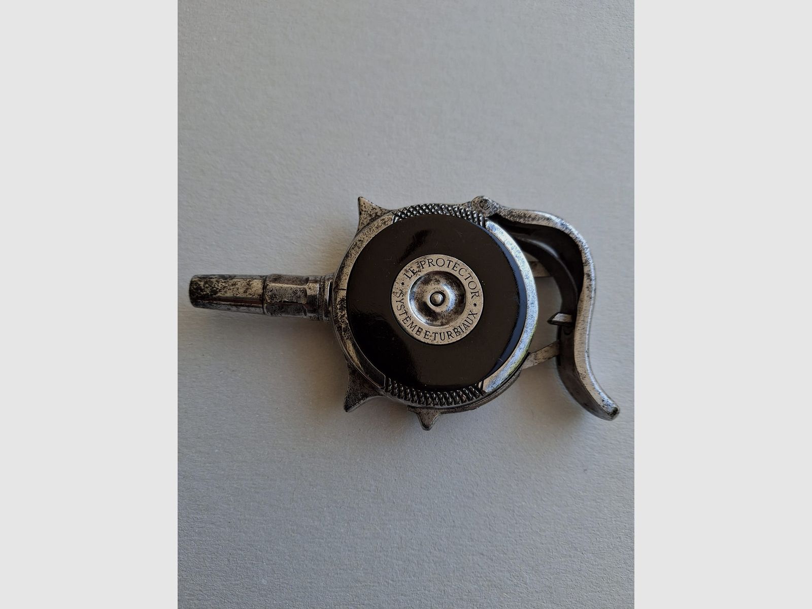 Revólver radial "Le Protector