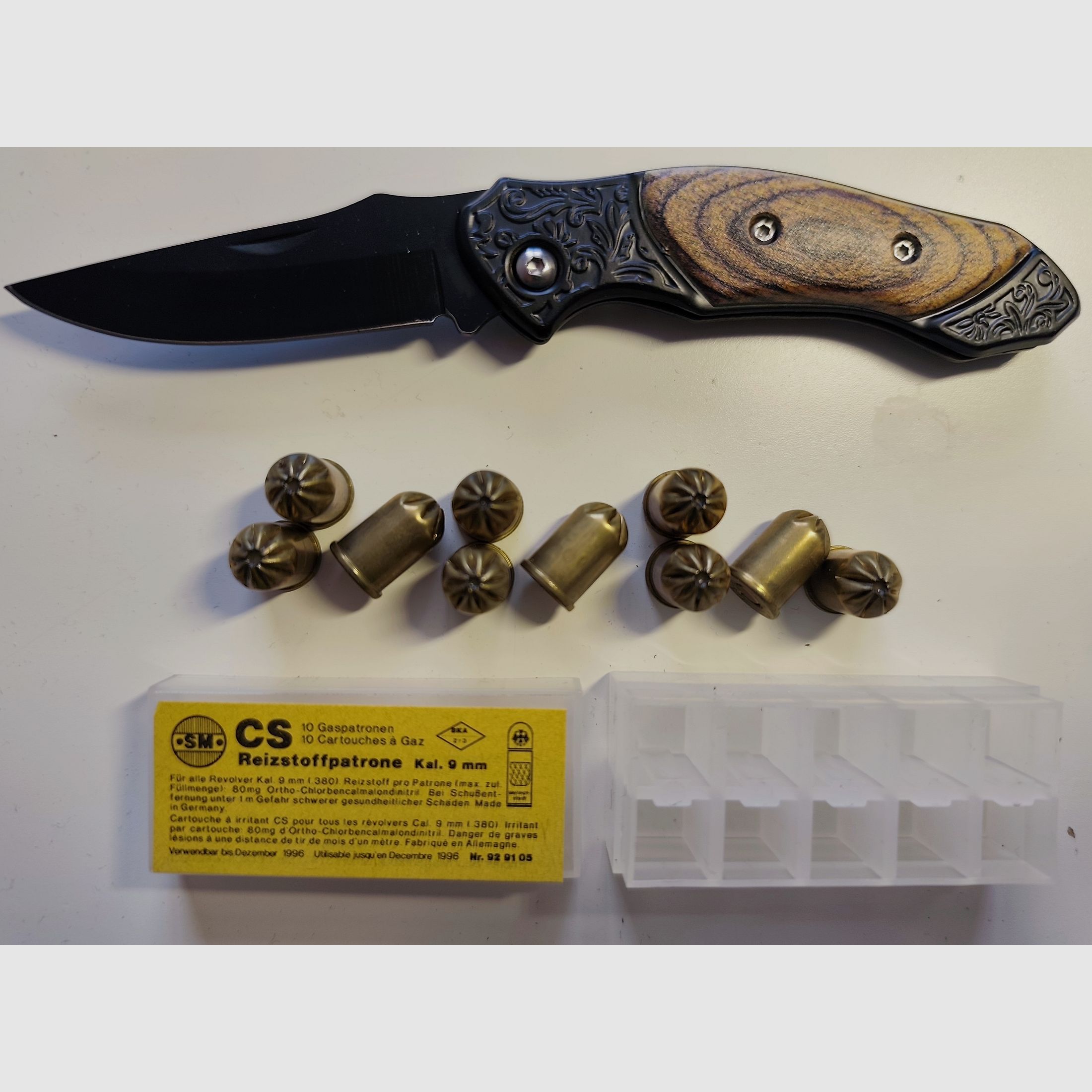 CS gas cartridges 9mm revolver manufacturer SM Rhöner + small pocket knife