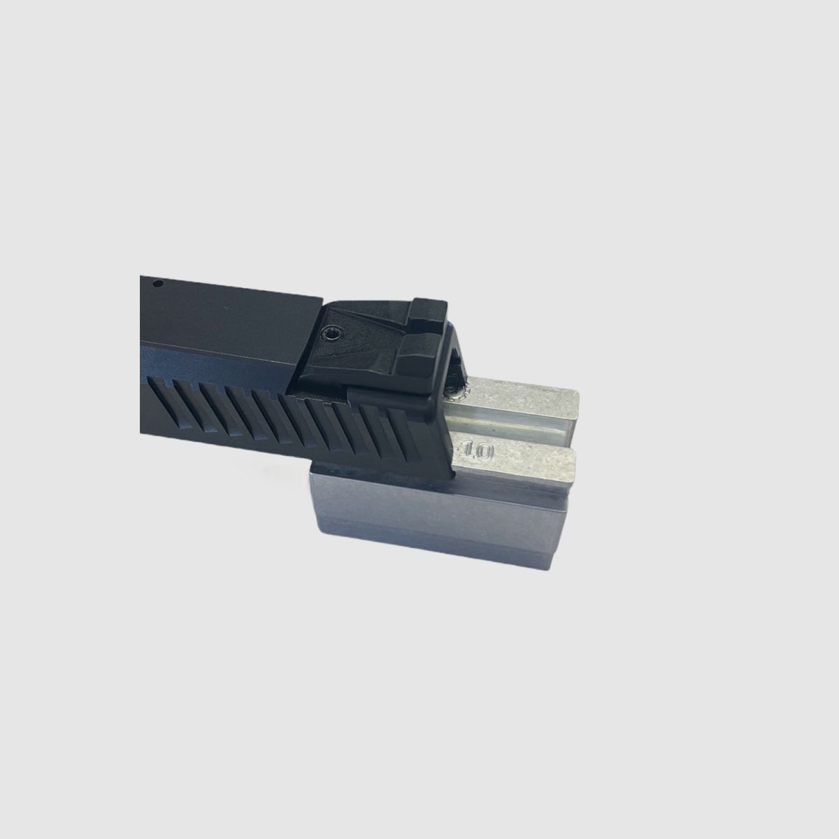 Eemann Tech Slide Lock Tool do CZ P-10, zdjęcie 2 z 3