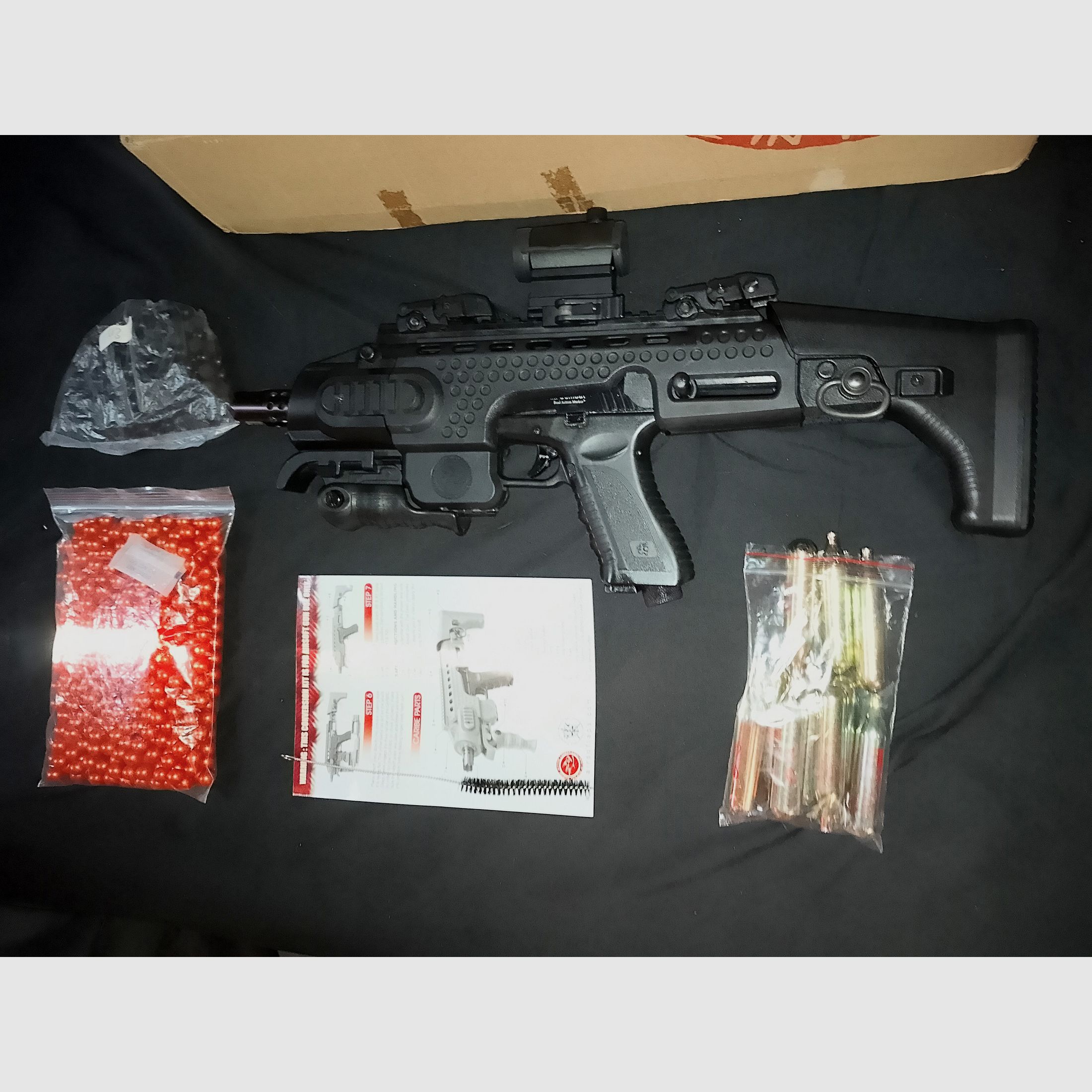 RAM Cal .43 Combat (Glock) + 4 Magazine + Aps Caribe Action Conversion Kit T1-Socom Visier und Zubehör Co2 Rubberballs Paintballs