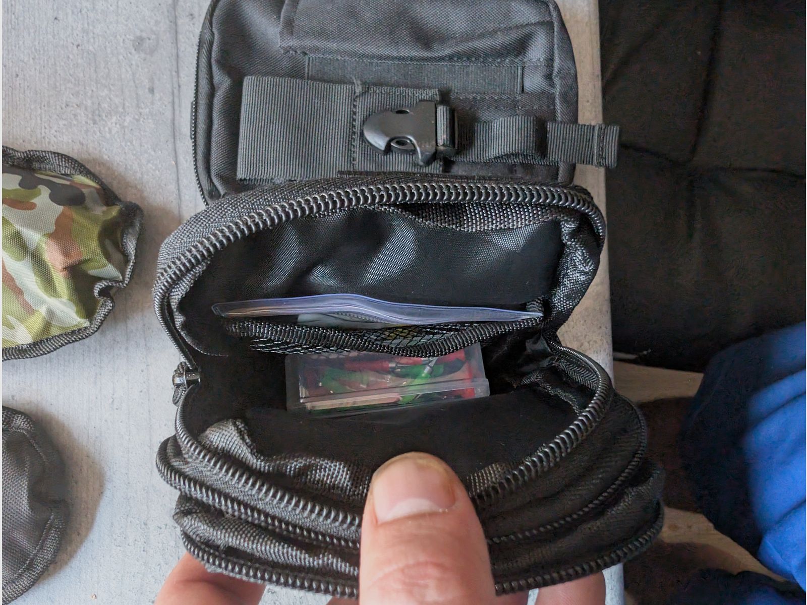 Kleine Multitasche
