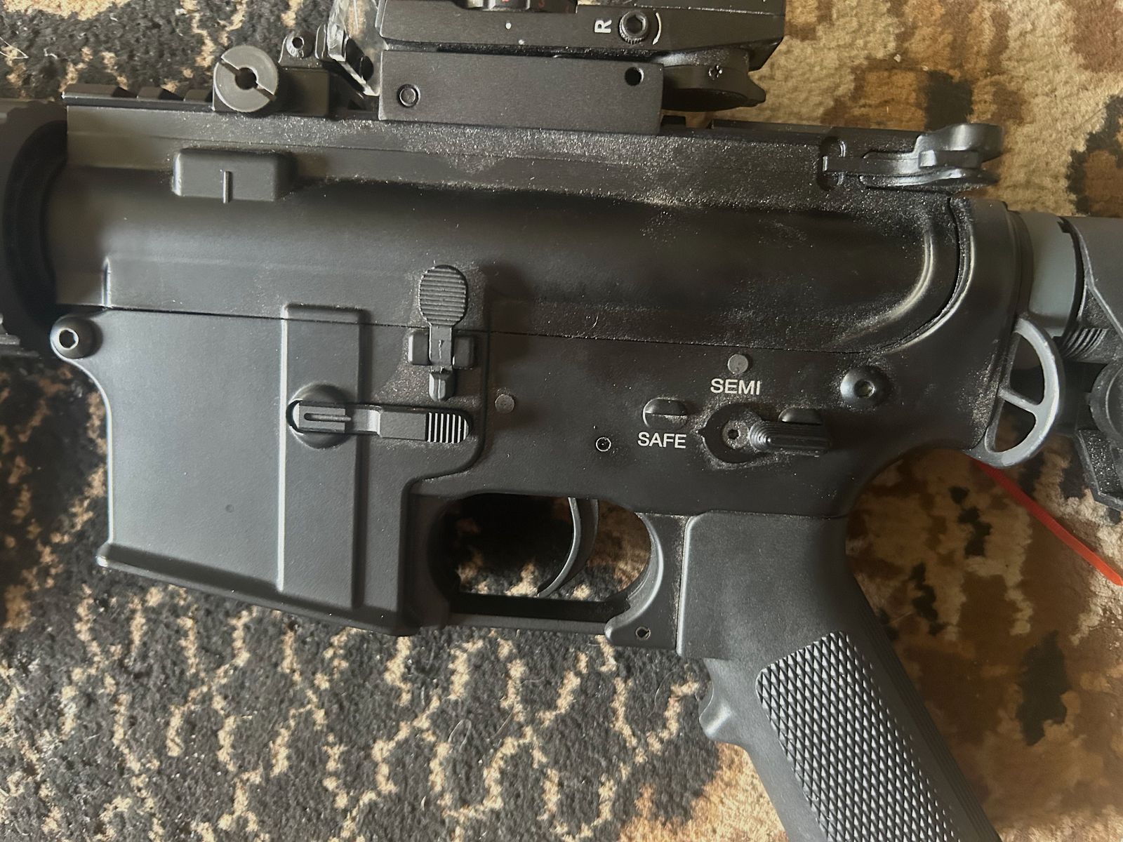 E&C M4 SOPMOD SD -GEN.4- (EFCS, MOSFET, KURZER HUB, AMBIDEXTROUS, GESCHWINDIGKEITSABZUG, PRO HOPUP) AEG MIT METALLGEHÄUSE & BURST MODUS < 0,5 J.