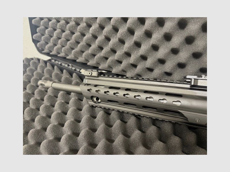 HECKLER & KOCH MR223 A3-VERSION 14,5" KALIBER .223 REM. SELBSTLADEBÜCHSE BUNDESWEHRVERSION