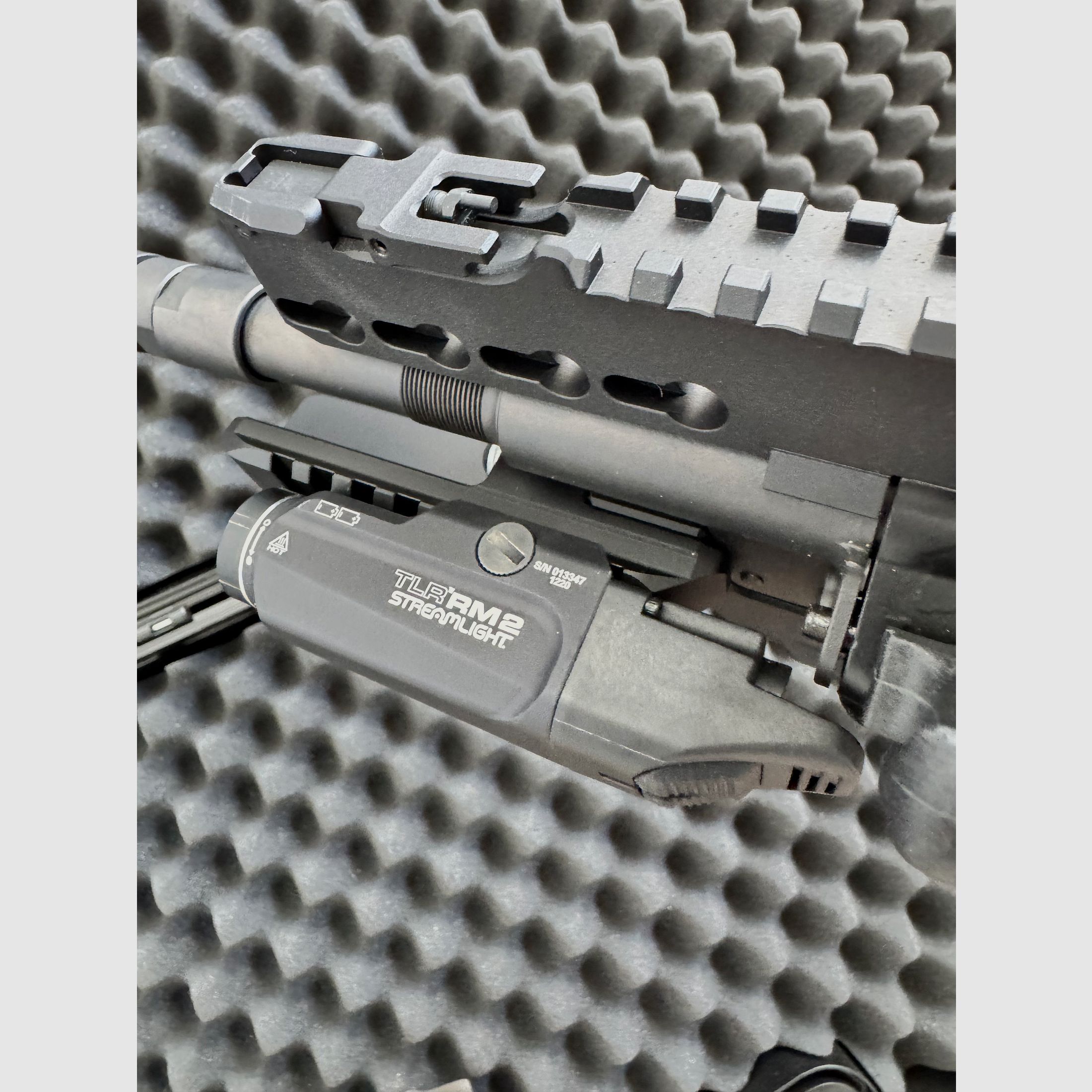 Steyr AUG-Z A3 S.W.A.T. incl EOTECH XPS2-0 & Streamlight TLR RM2