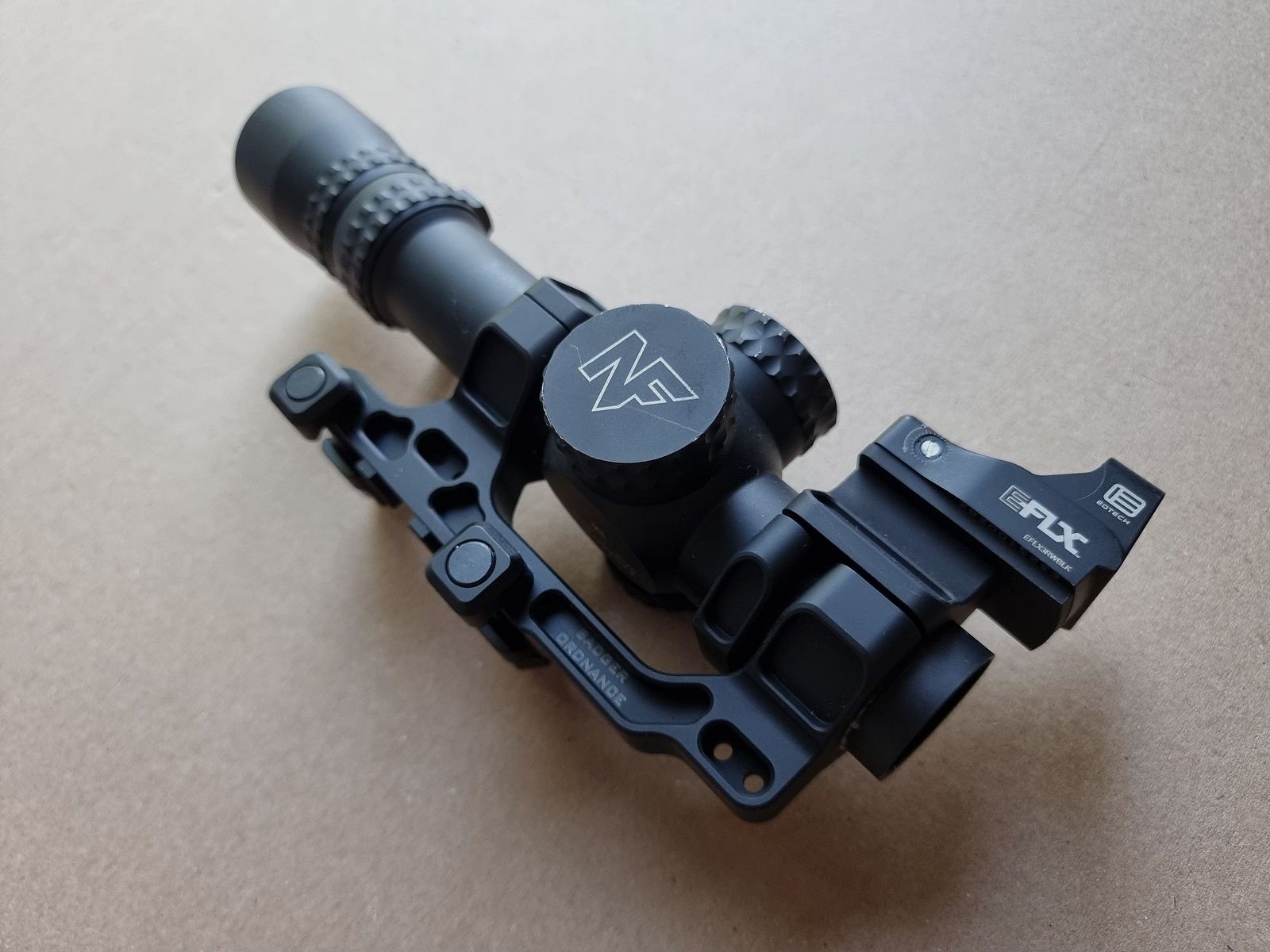 Nachtkraft NX8 1-8x24 MRAD + Eotech EFLX + Badger Ordnance C1 - OPTIEK COMPLEETSET !