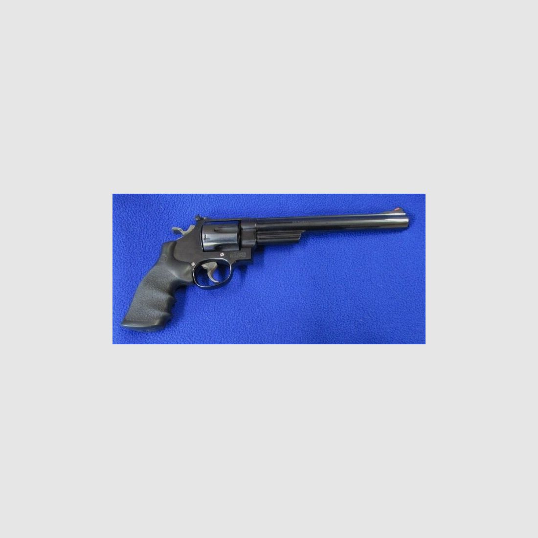 Revolver Smith & Wesson Mod. 29-6 in 8 3/8" con impugnatura Hogue 29