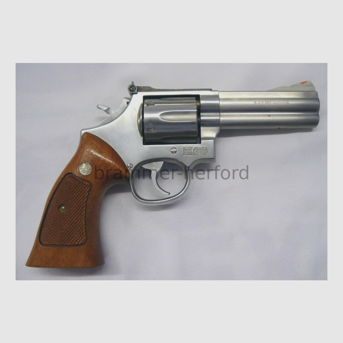 Smith & Wesson	 686-3 (2)