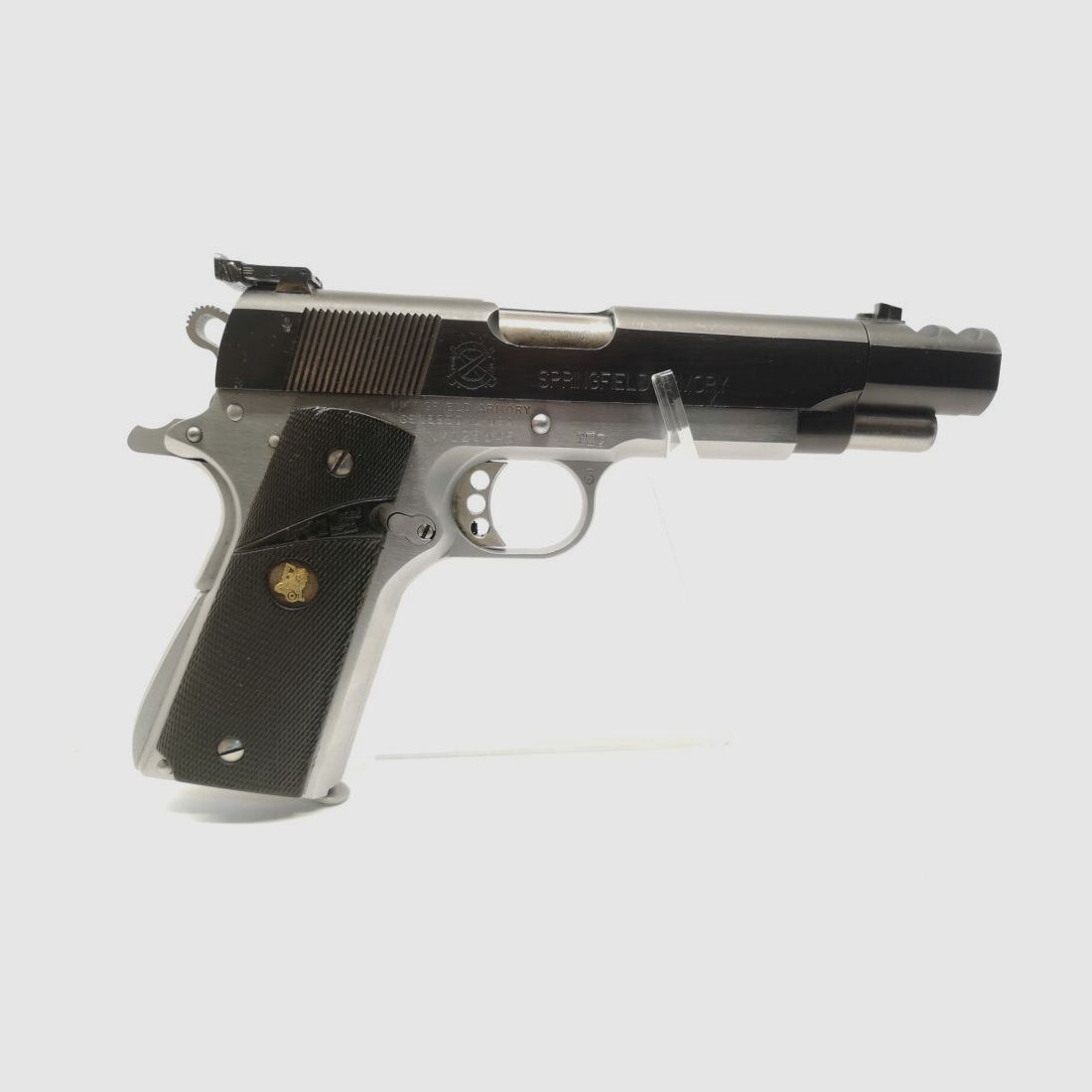 Springfield 1911 A1 Defender