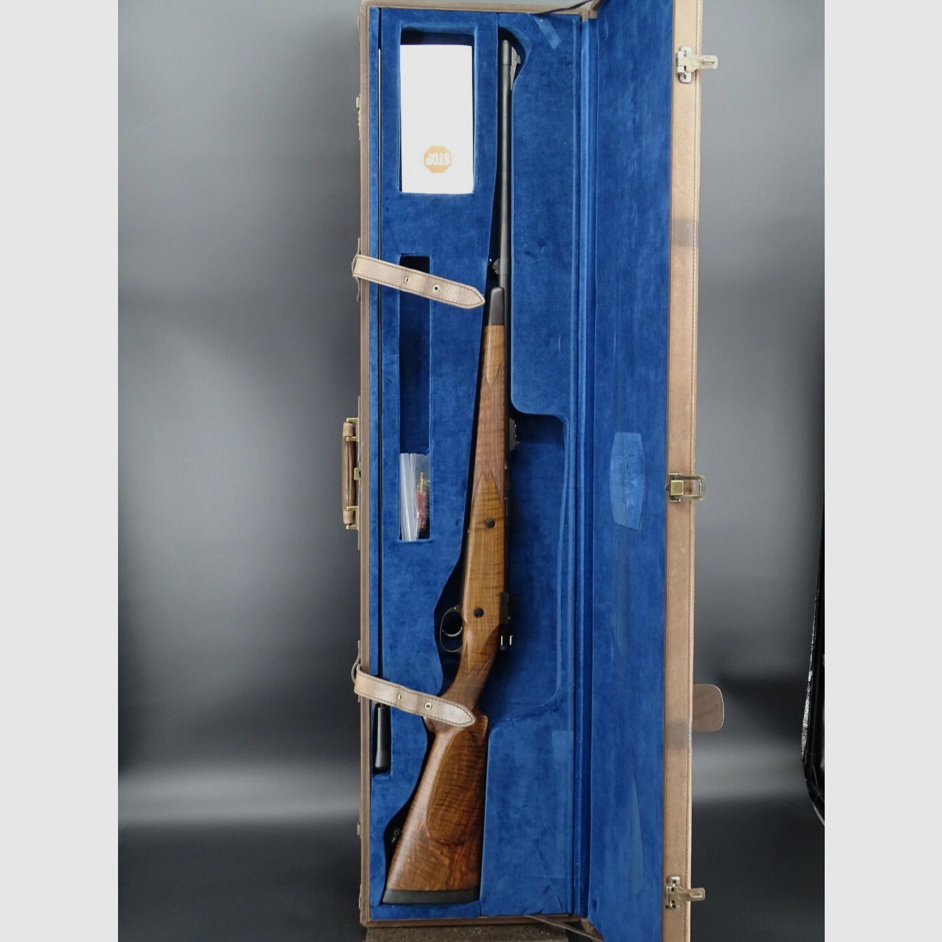 Mauser M98 100 Jahre Jubiläum Kaliber .416 Rigby inkl. Lederkoffer	 M98 Magnumsystem 100 Jahre Mauser 16 / 100 Sammlungsauflösung