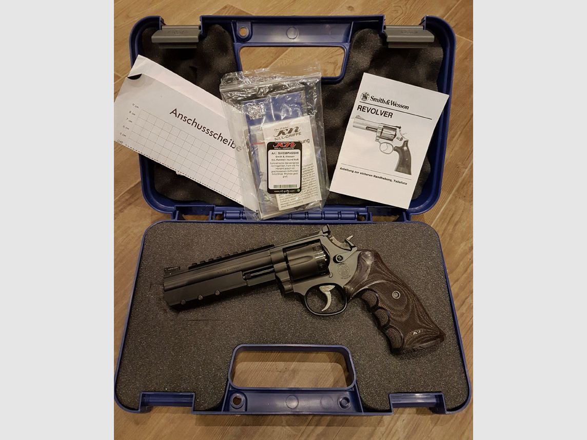 Smith & Wesson BLACK-DIAMOND UNIVERS CUSTOM TARGET S&W 586 6" pouces 357 Magnum